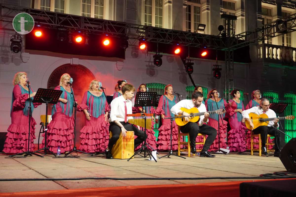 El Festival de Coros Rocieros llena la Plaza de España de Tomelloso de arte y mucho salero