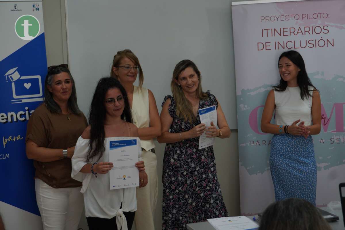 Fundación Ceres entrega los diplomas de competencias y alfabetización digitales a las participantes del proyecto de inclusión social