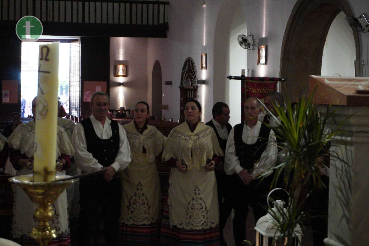 El grupo Bieldo de Vallelado (Segovia) ha impresionado enormemente a los tomelloseros con sus coreografías y estilo musical