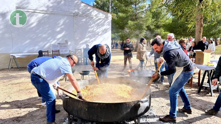 Pinilla celebra el Día de Acción de Gracias con tradición, folclore y migas para todos