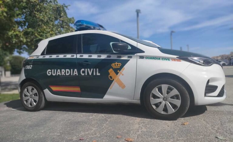 Mata a su hijastra y hiere gravemente a su pareja en Otero