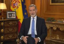 El Rey alerta de que fuera de la Constitución «no hay democracia ni convivencia»