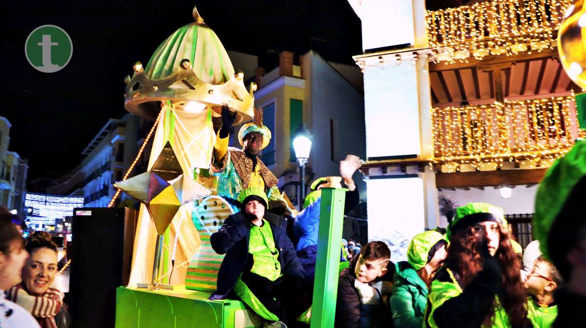 Los Reyes Magos llenan las calles de Tomelloso de ilusión en la tradicional Cabalgata