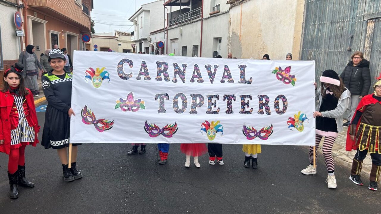 Variedad de disfraces de carnaval entre alumnos del CEIP Almirante Topete de Tomelloso