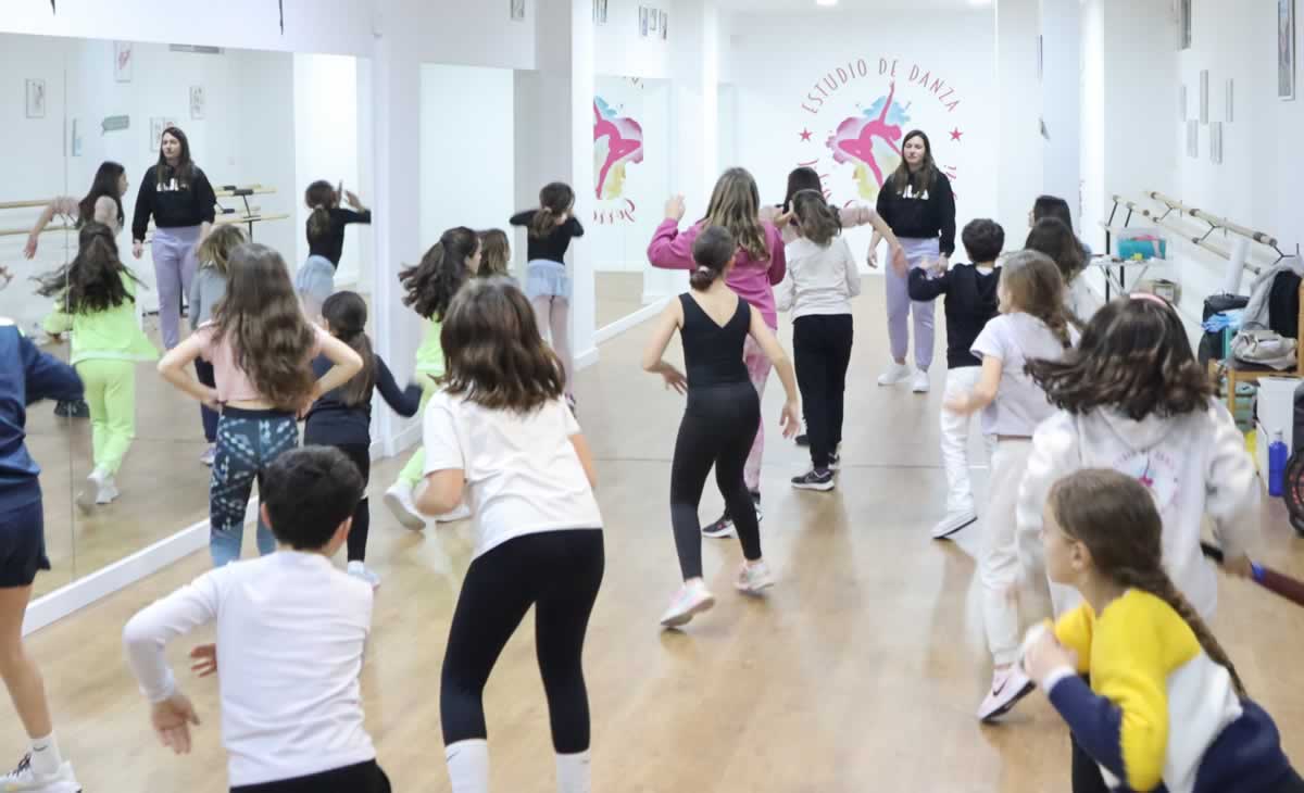La escuela de danza de Lidia Gorrachategui deslumbrará este carnaval con ritmos deportivos
