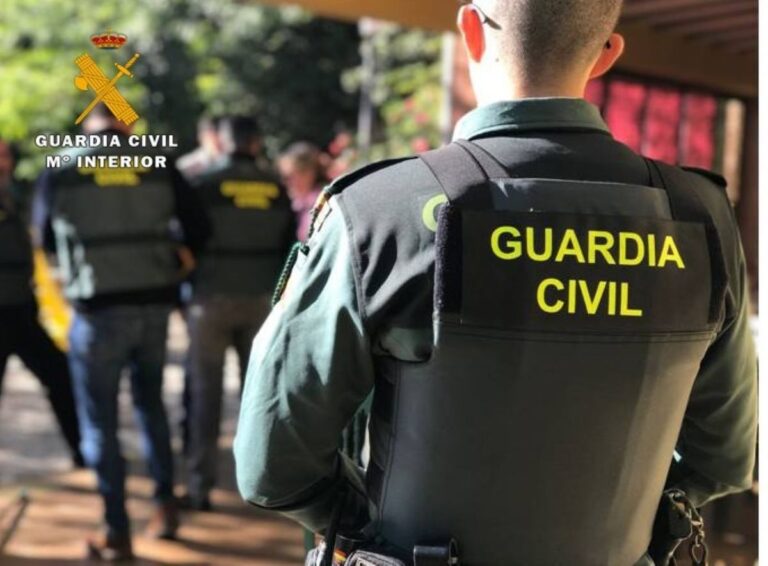 Investigan si la mujer de Pantoja mató a su marido y luego se suicidó