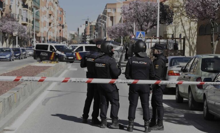 Detenido el hombre atrincherado en una vivienda de Albacete tras efectuar disparos al aire