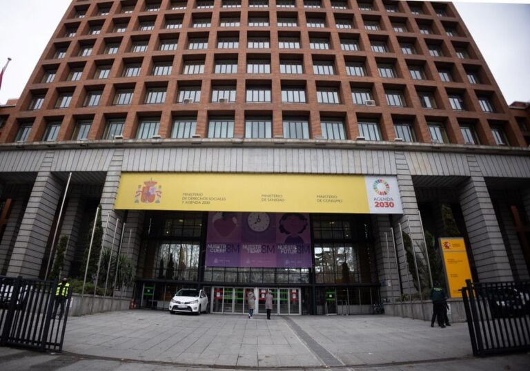 Sanidad descarta un Estatuto Marco propio para médicos