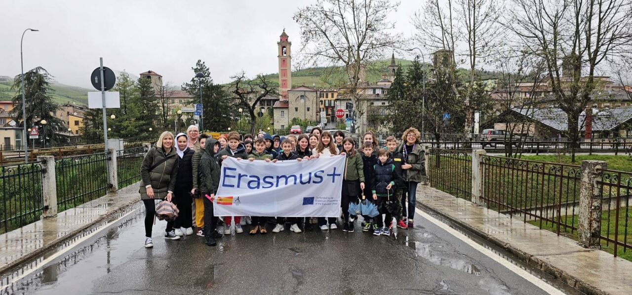 Seis alumnos y dos maestros del CEIP Maternidad de Tomelloso visitan Italia en un Programa Erasmus+