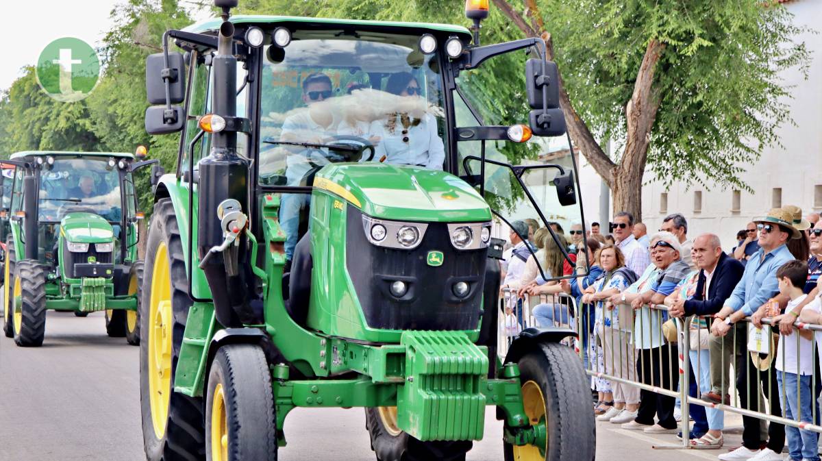 Tomelloso celebra la procesión de San Isidro para poner fin a las fiestas del patrón de los agricultores