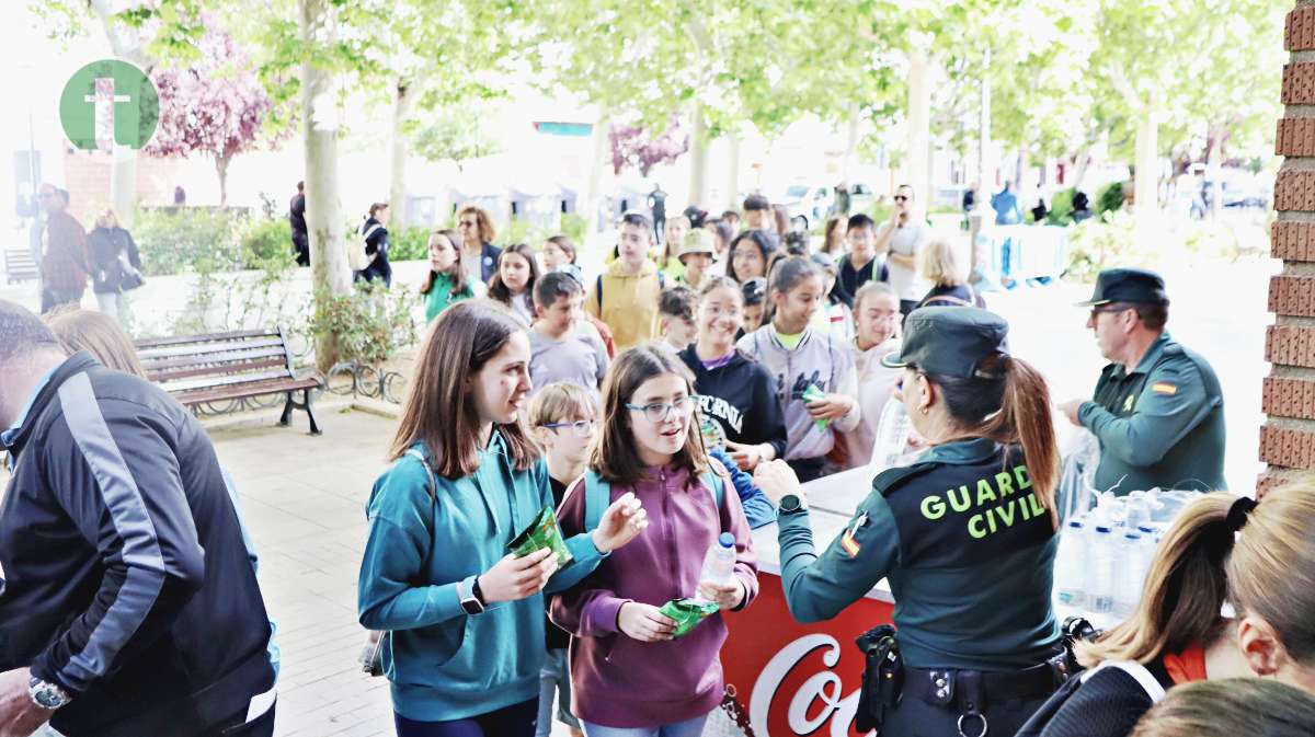 2.000 escolares disfrutan en Tomelloso de una exhibición de la Guardia Civil