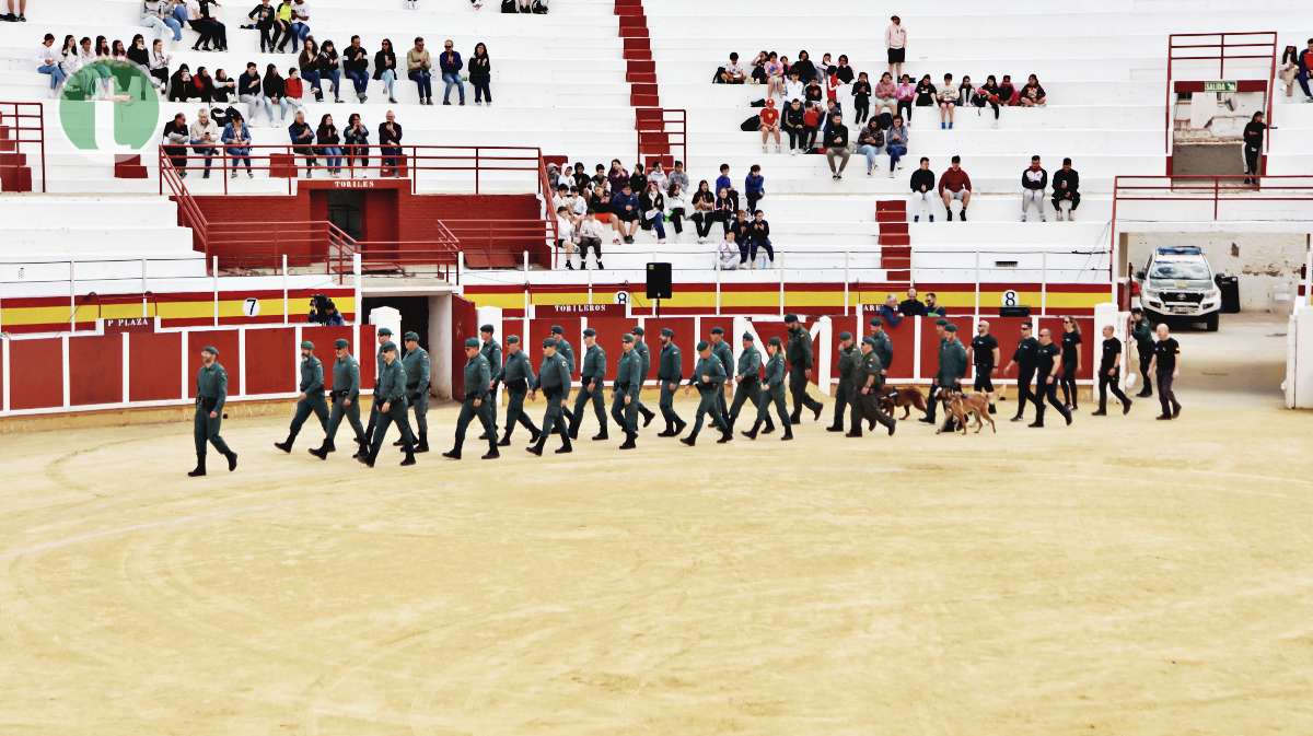 Espectacular demostración de la Guardia Civil en Tomelloso para celebrar su 180 aniversario