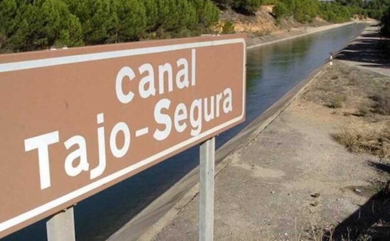 El Gobierno de Murcia recuerda a Page que el trasvase «es intocable» y le pide que deje de «presionar» al Estado