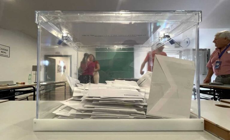 La participación en Tomelloso a las 18:00 es del 34,13 %, casi 10 puntos por debajo de 2019