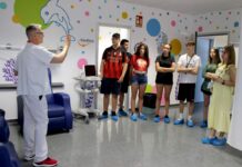 Estudiantes del IES Alto Guadiana exploran el ámbito sanitario en el Hospital General de Tomelloso