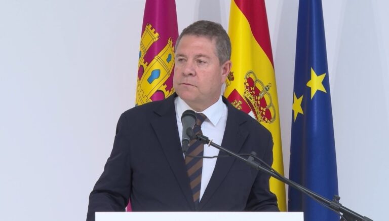 Page desliza la idea de un adelanto electoral para no «eternizar lo inviable» y pide una reflexión tras el 9J