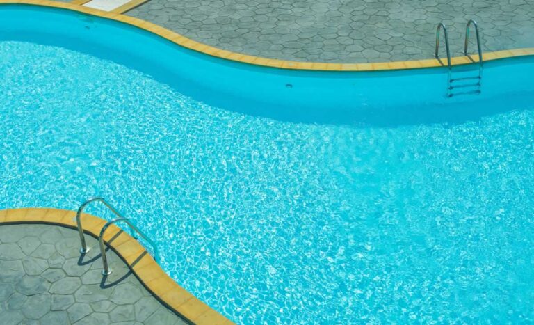 Muere un hombre tras ser hallado inconsciente con golpe en la cabeza en una piscina de Villa de Don Fadrique