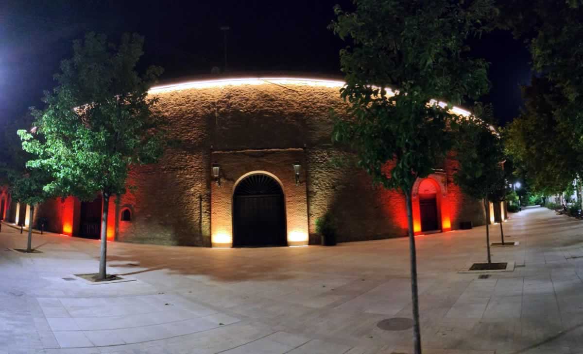 Finaliza el Plan de Mejora de Iluminación Ornamental en accesos y edificios emblemáticos de Tomelloso