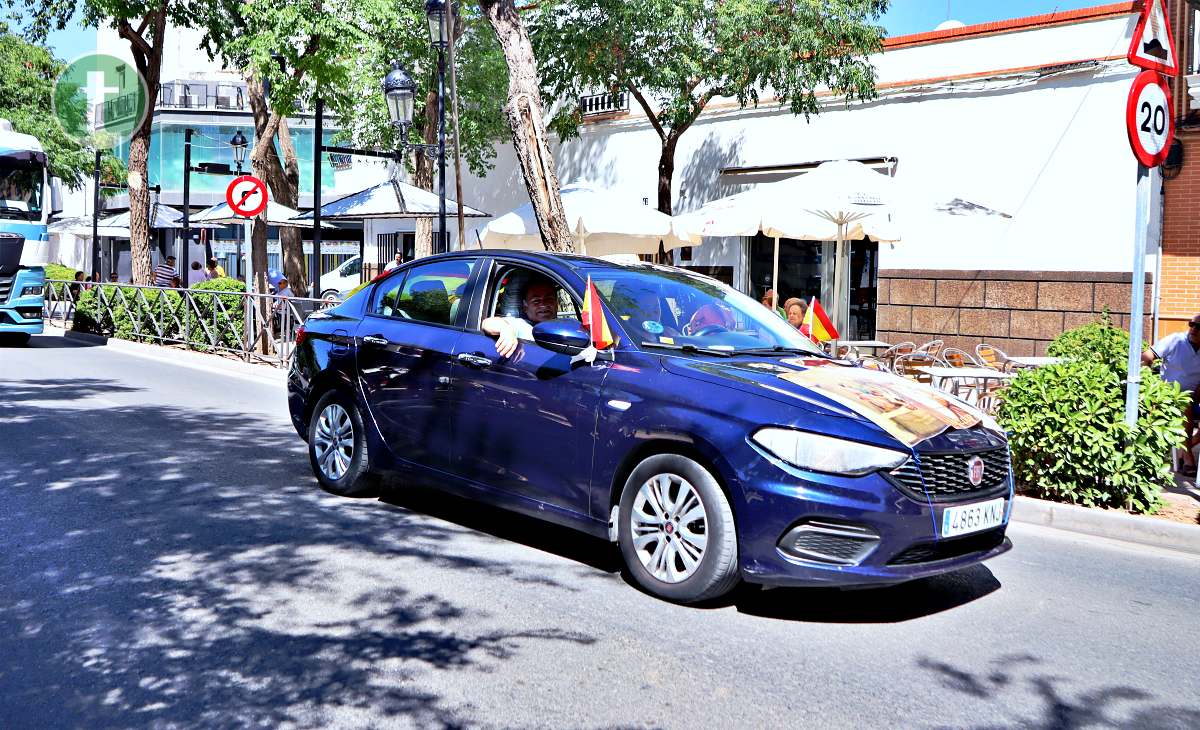 Alrededor de 100 vehículos celebran San Cristóbal por las calles de Tomelloso