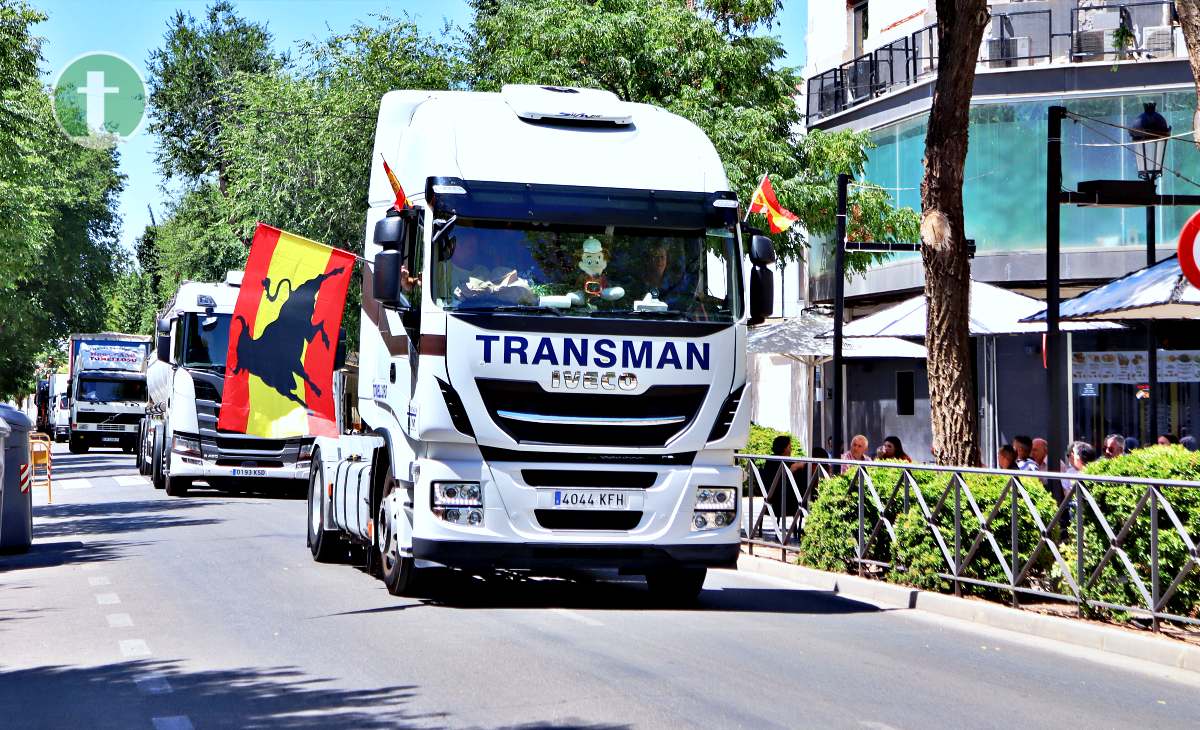 Alrededor de 100 vehículos celebran San Cristóbal por las calles de Tomelloso