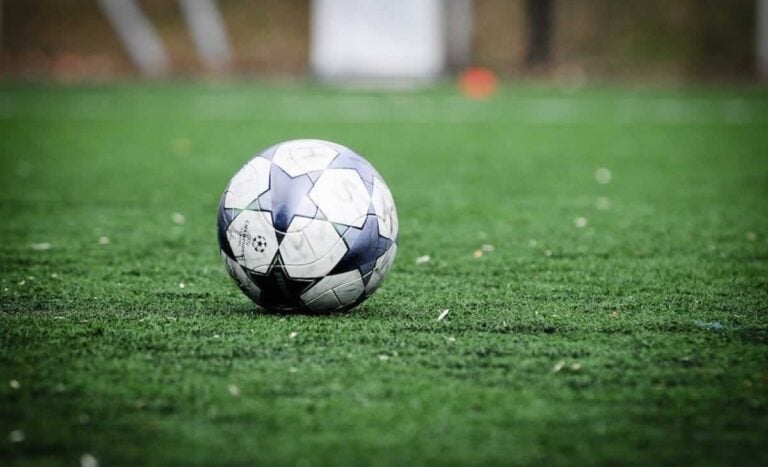 El Clásico Madrid vs Barça también se juega en los estadios