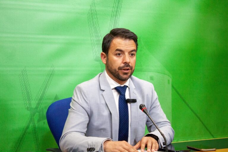 Vox lamenta que las Cortes no debatan prohibir el velo islámico y la fiesta del cordero