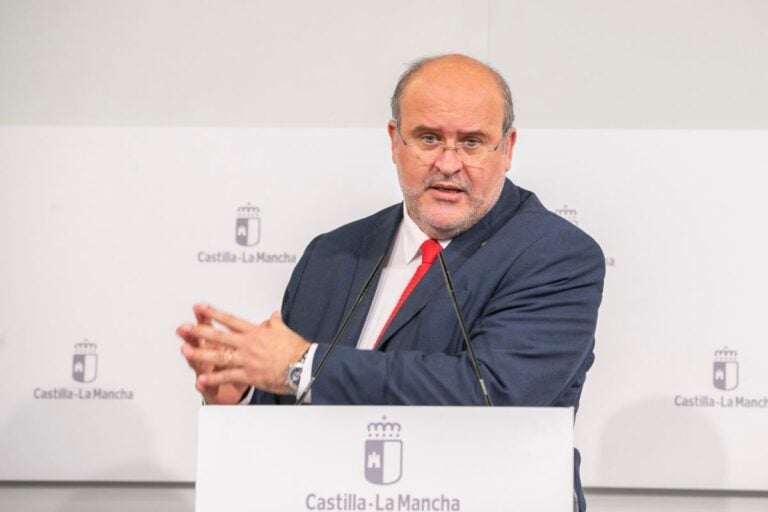 Page estará en el Congreso Federal del PSOE de Sevilla y «defenderá los intereses de Castilla-La Mancha»