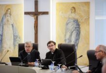 Los obispos aprueban su plan de reparación a víctimas de abusos