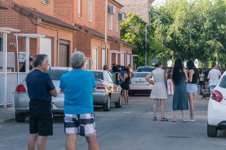 La Guardia Civil sigue buscando el arma que mató a Mateo mientras el Ayuntamiento pide mantener la convivencia como un estandarte