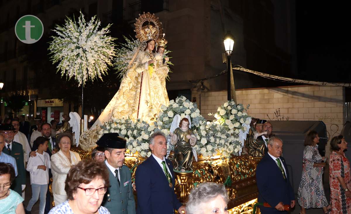 La Virgen de las Viñas recorre las calles de Tomelloso en el Día Grande de la Feria