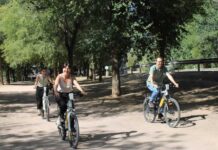 Ponen en marcha una estación de alquiler de bicicletas eléctricas en las Lagunas de Ruidera