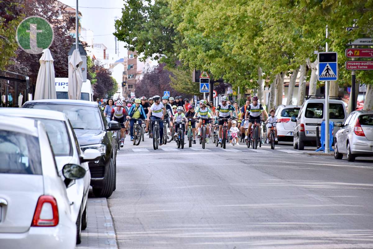 Más de 1.500 personas disfrutan de una jornada festiva en el Día de la Bici de Tomelloso