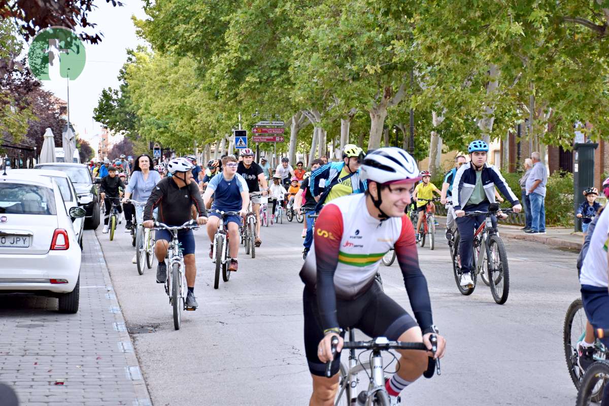 Más de 1.500 personas disfrutan de una jornada festiva en el Día de la Bici de Tomelloso