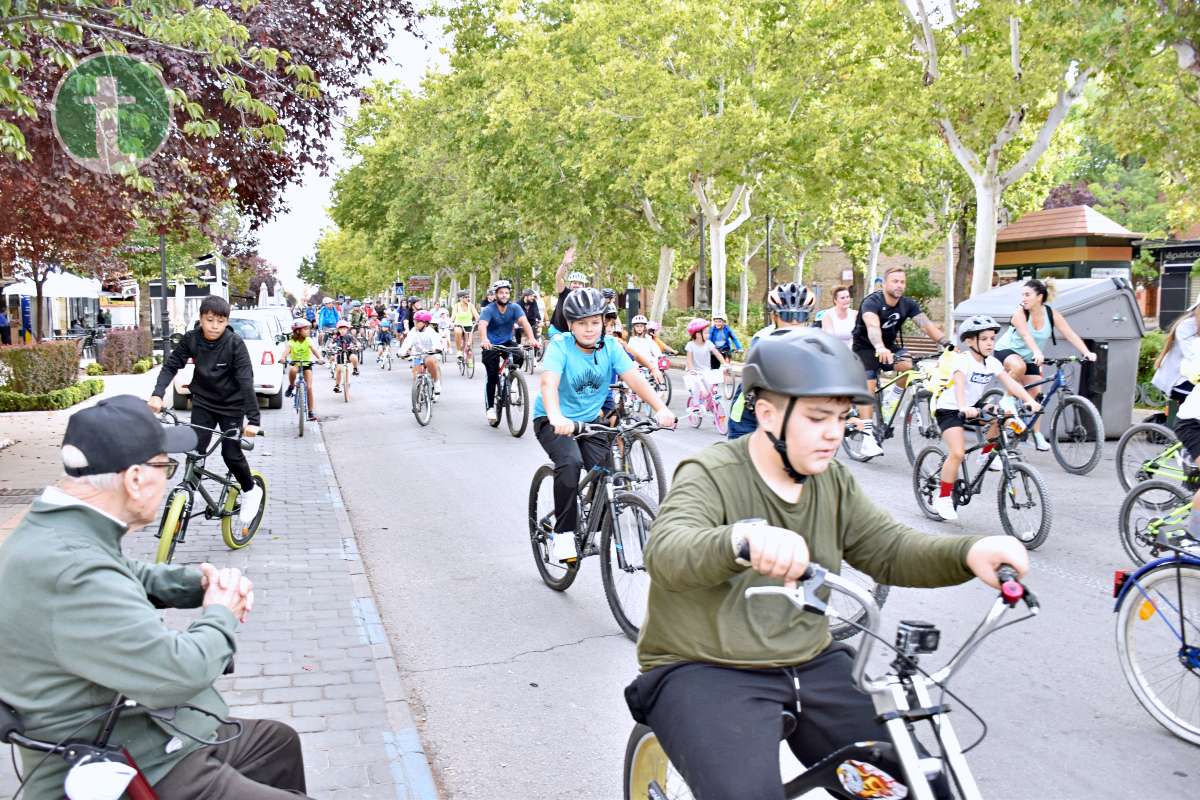 Más de 1.500 personas disfrutan de una jornada festiva en el Día de la Bici de Tomelloso