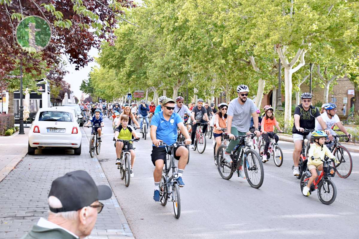 Más de 1.500 personas disfrutan de una jornada festiva en el Día de la Bici de Tomelloso