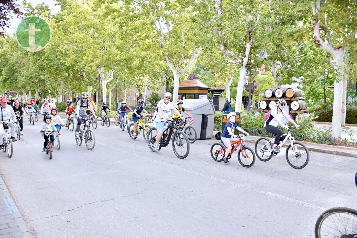 Más de 1.500 personas disfrutan de una jornada festiva en el Día de la Bici de Tomelloso