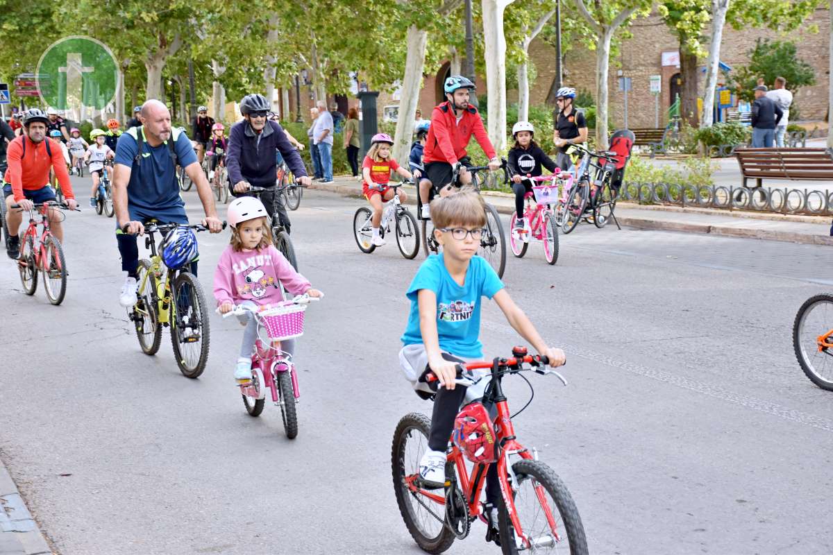 Más de 1.500 personas disfrutan de una jornada festiva en el Día de la Bici de Tomelloso