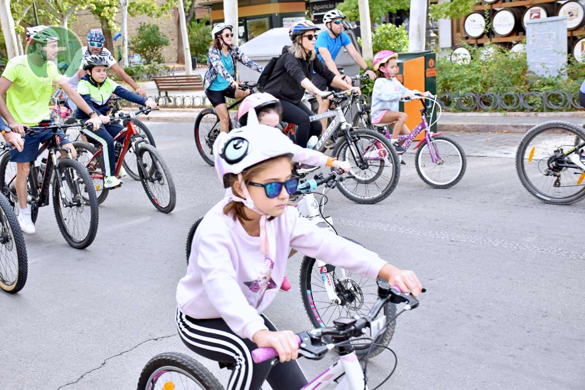 Más de 1.500 personas disfrutan de una jornada festiva en el Día de la Bici de Tomelloso