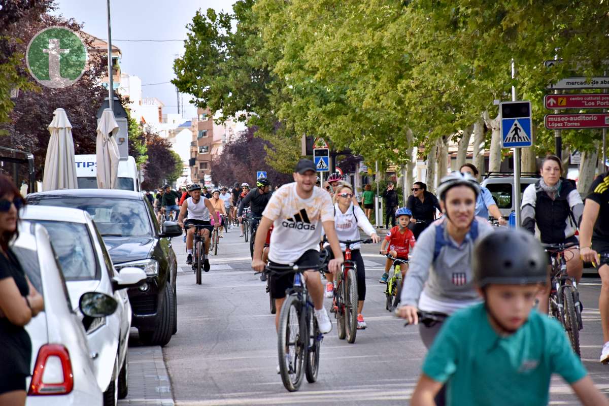 Más de 1.500 personas disfrutan de una jornada festiva en el Día de la Bici de Tomelloso