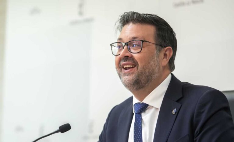 La Ley de FP y la primera matrícula universitaria gratuita, entre los retos de Educación
