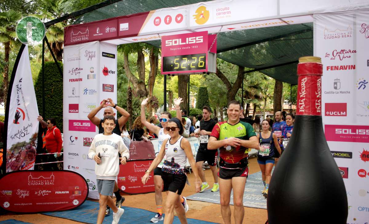 10K Ciudad de Tomelloso 2024: fotos finish línea de meta