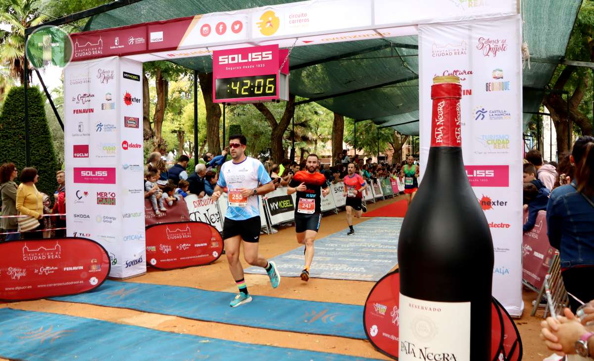 10K Ciudad de Tomelloso 2024: fotos y video de la salida y meta