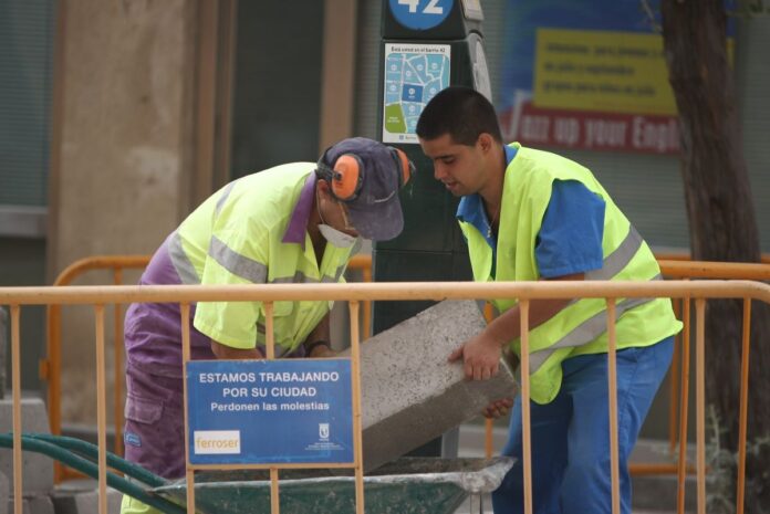 empleados-empleo-trabajo-construccion-obraa-paro-2024-10-02_09-44