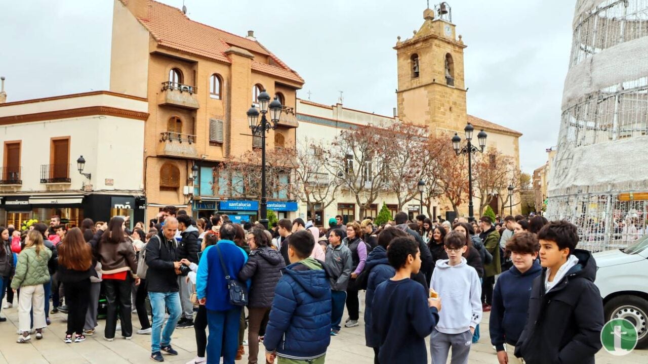 Entre bailes y lemas, la inclusión toma las calles de Tomelloso