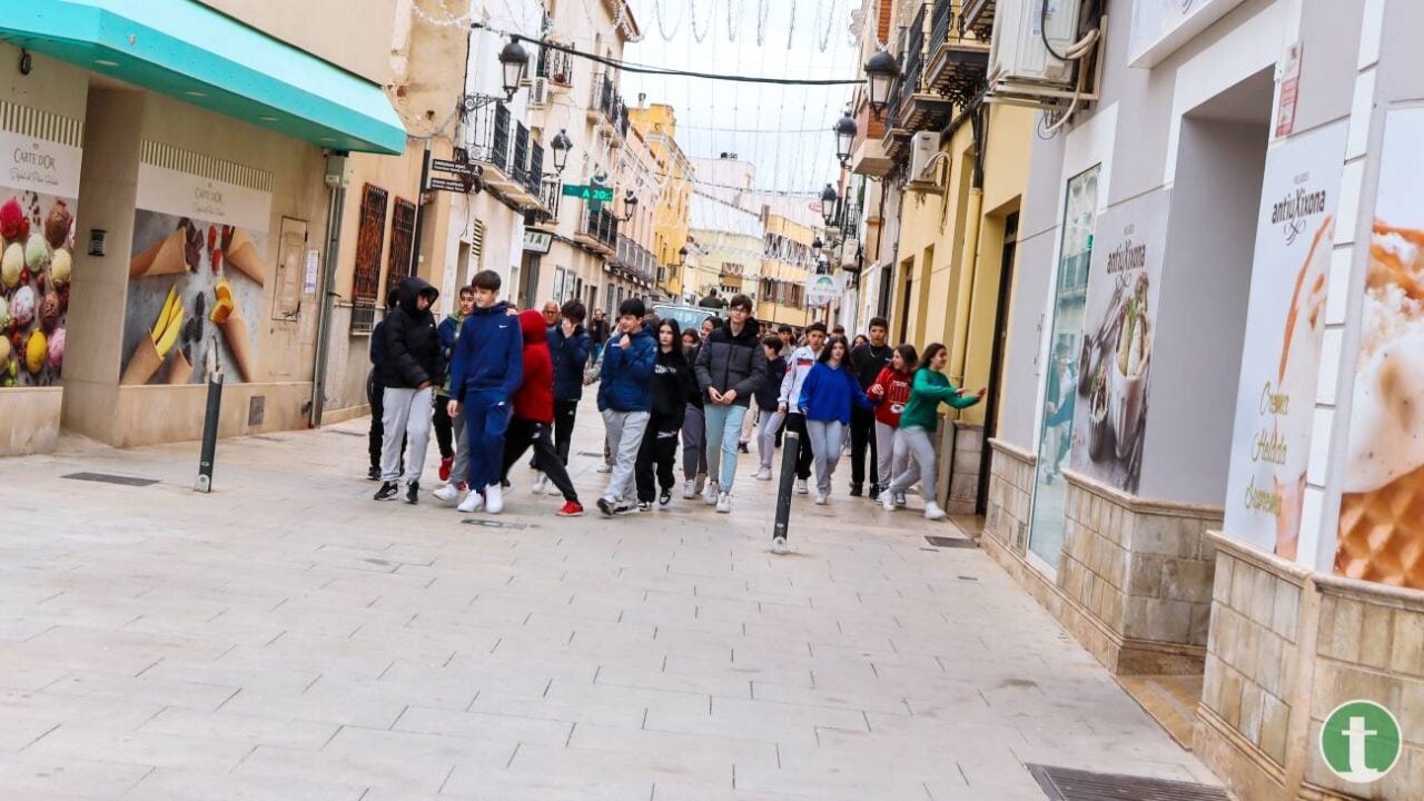 Entre bailes y lemas, la inclusión toma las calles de Tomelloso