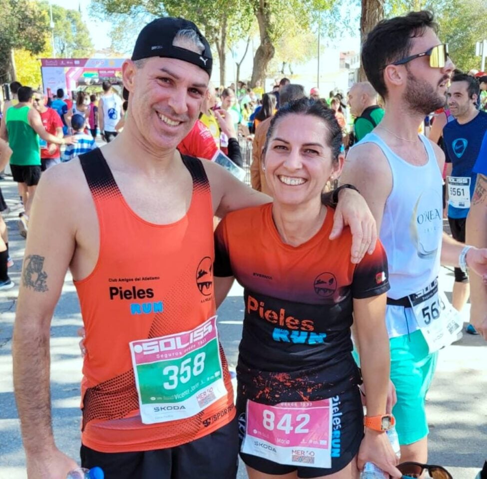 Los Pieles Run de Tomelloso brillan en el 10K de La Solana y conquistan la Maratón de Oporto