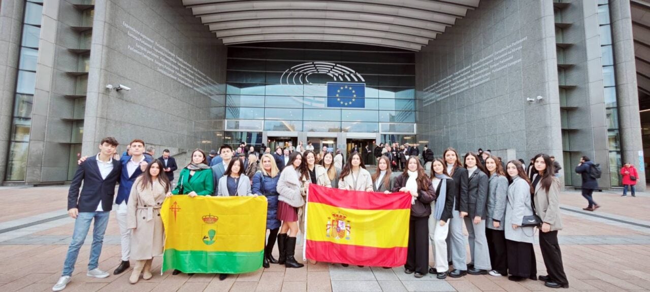 Alumnos del IES Eladio Cabañero de Tomelloso se adentran en el Parlamento Europeo