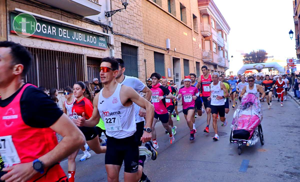 La IV San Silvestre Tomellosera despide 2024 entre deporte, disfraces y solidaridad