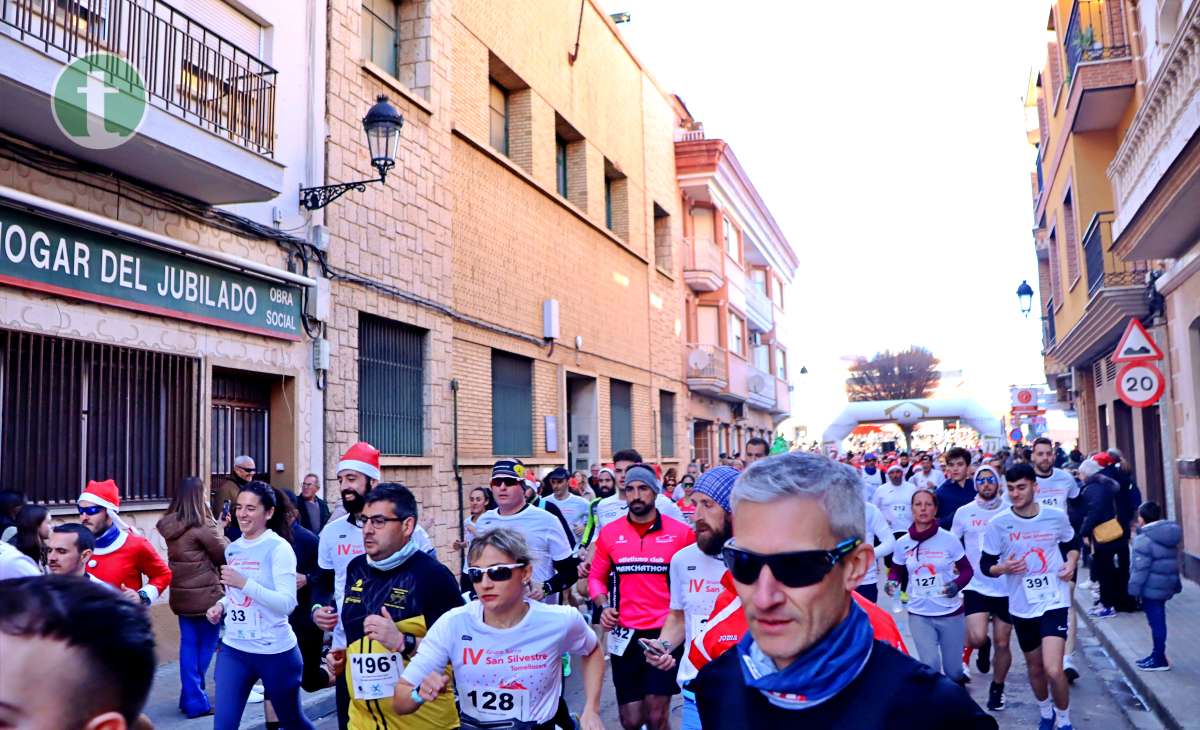 La IV San Silvestre Tomellosera despide 2024 entre deporte, disfraces y solidaridad