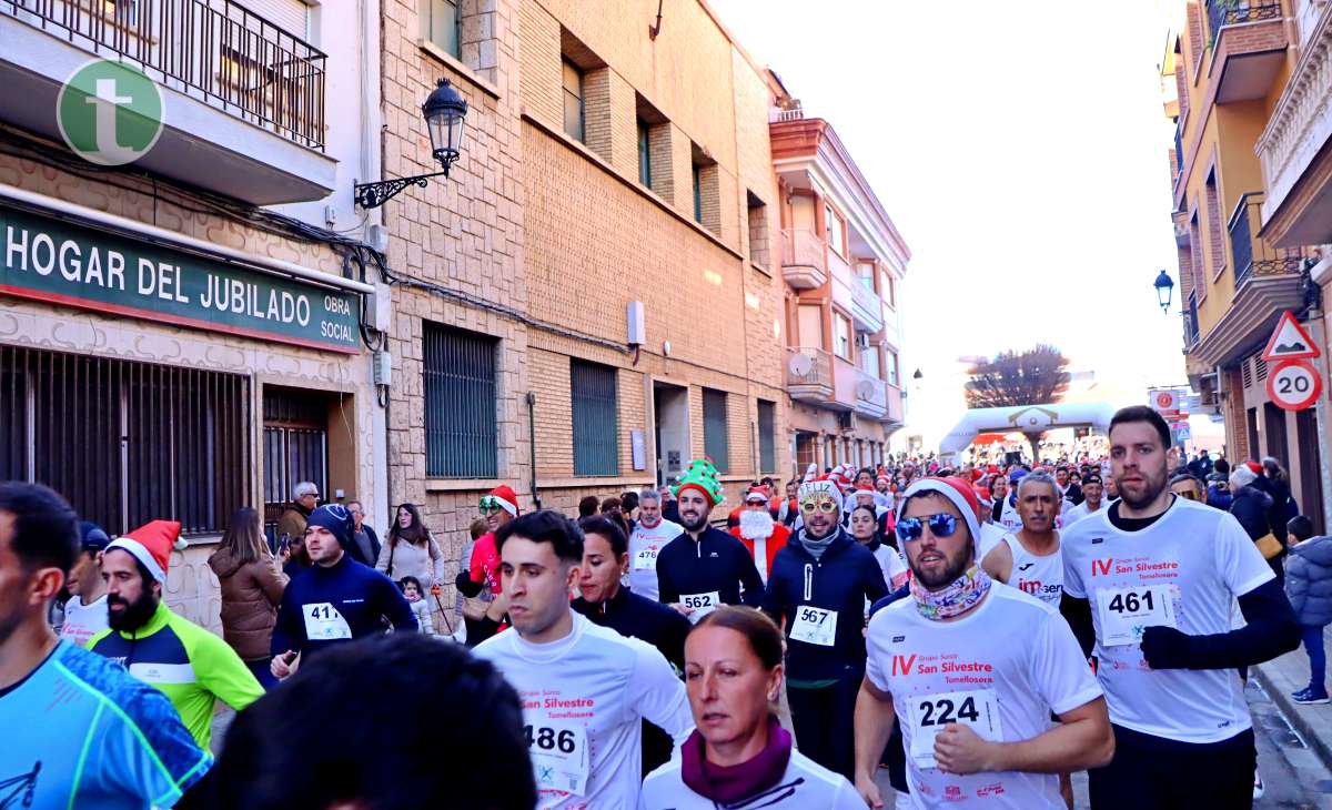 La IV San Silvestre Tomellosera despide 2024 entre deporte, disfraces y solidaridad